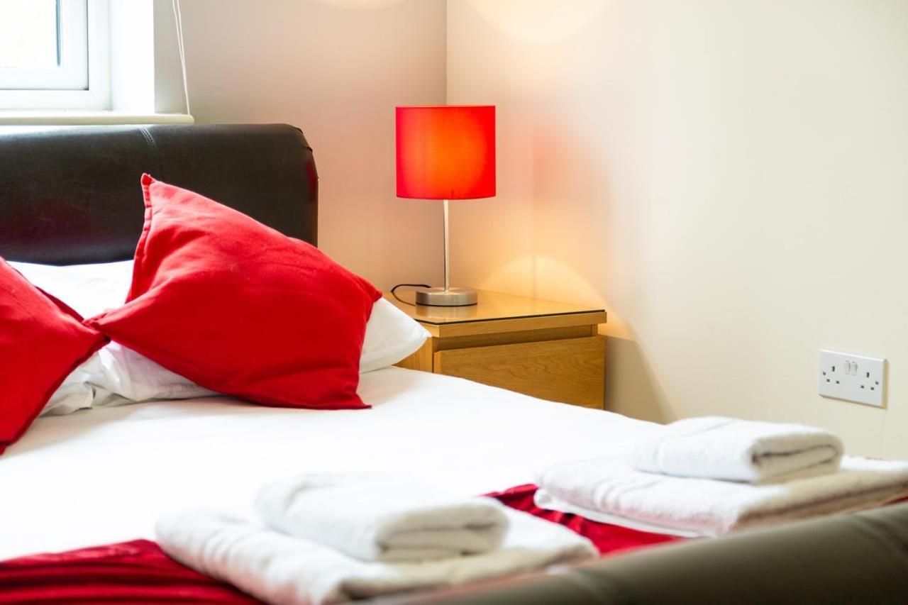 2 Bed 2 Bathroom Apartment Free Parking บริสตอล ภายนอก รูปภาพ