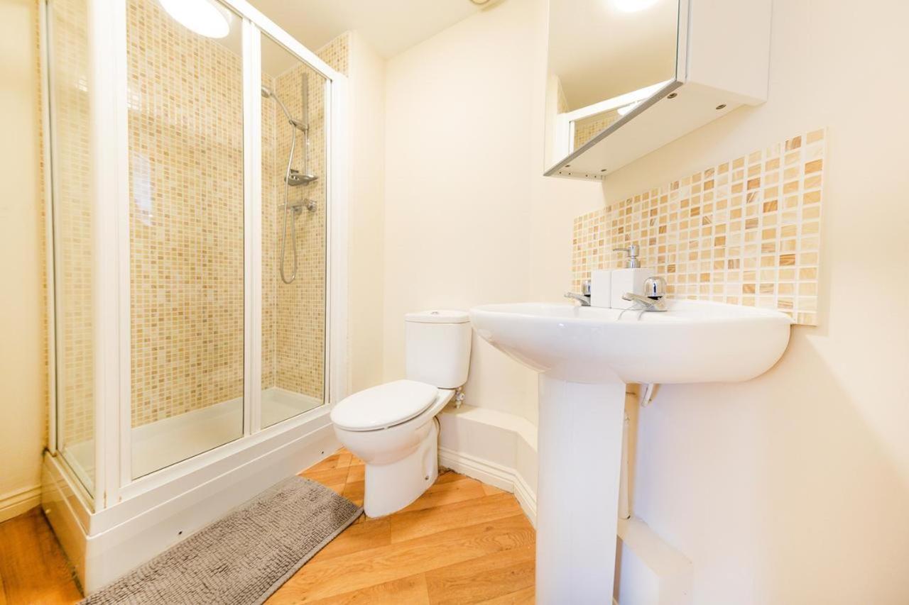 2 Bed 2 Bathroom Apartment Free Parking บริสตอล ภายนอก รูปภาพ
