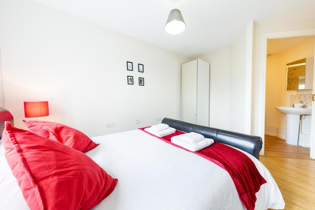 2 Bed 2 Bathroom Apartment Free Parking บริสตอล ภายนอก รูปภาพ
